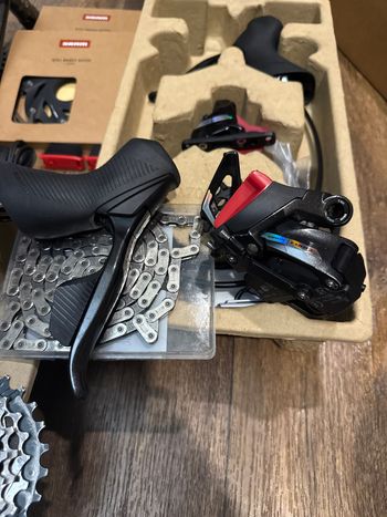 Used 2024 SRAM Force AXS 12-speed Groupset bike — image 2 of 5