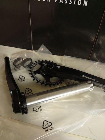 Used Raceface Turbine Crankset 175mm BB30 Drivetrain & Pedals