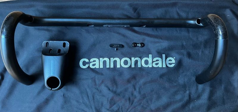 Używany 2021 Cannondale HollowGram SAVE SystemBar Carbon Handlebar and Stem Cockpit