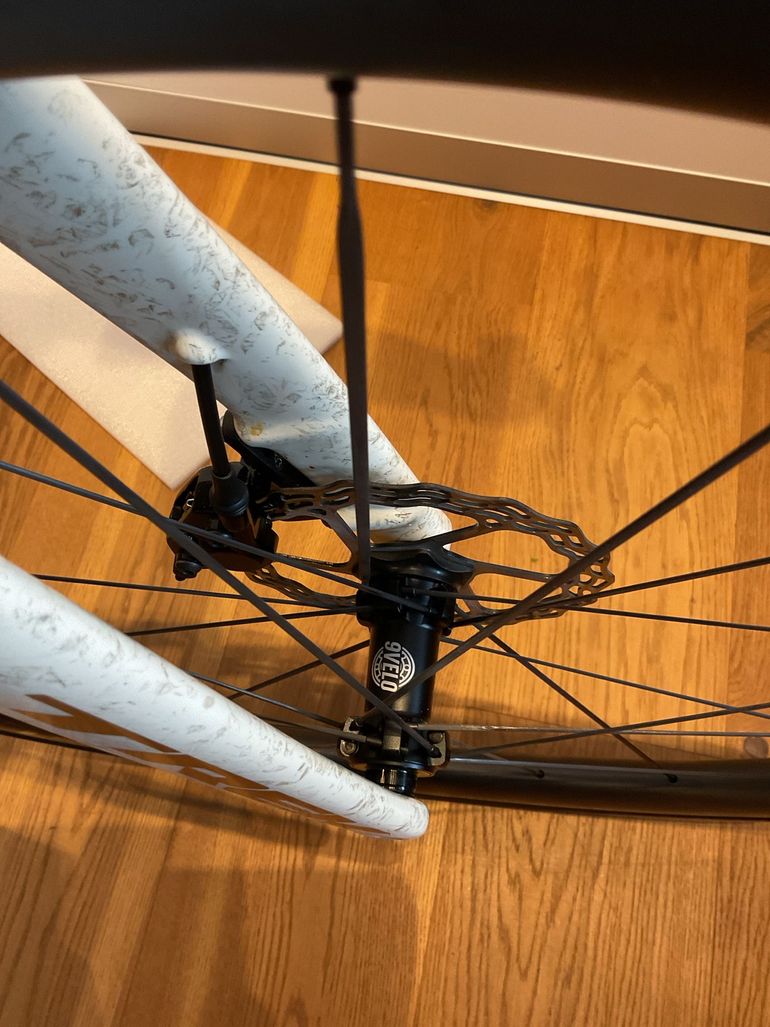 Used 2025 9Velo Road Disc Carbon Spoke wide 50mm bike — image 8 of 9