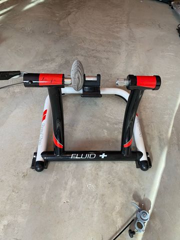 Used Travel Trac Comp Fluid Trainer Cycling Accessories