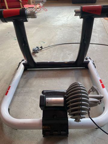 Used Travel Trac Comp Fluid Trainer bike — image 3 of 4