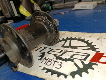 Bontrager Line Comp 6 Bulloni Boost 148 Hub 2023 bike usato — immagine 4 di 5