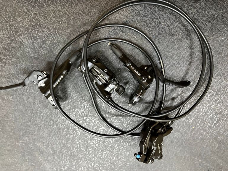 Used 2025 Shimano MT520 4-piston bike — image 1 of 2