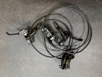 Used 2025 Shimano MT520 4-piston bike — image 2 of 2