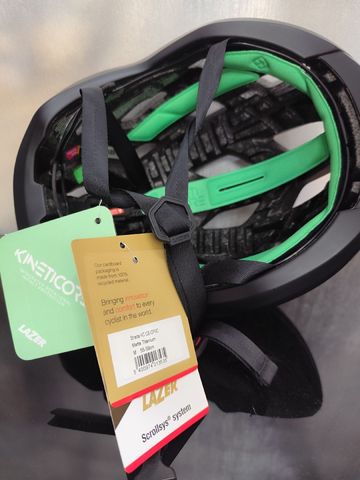 Used 2025 lazer kineticore bike — image 4 of 4