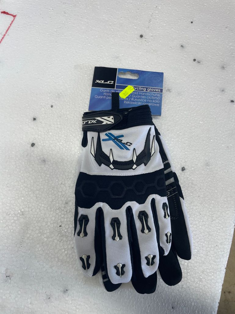 Used Xlc Guanti Gloves bike — image 1 of 2