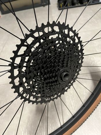 Used Megamo GR 700 TLR 2025 bike — image 7 of 8