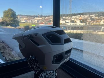 Used MET Revo Off-White | Matt bike — image 2 of 4