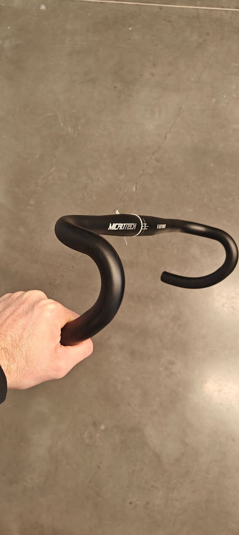 Used MICROTECH XL Alloy Compact Handlebar - Black 420 Cockpit