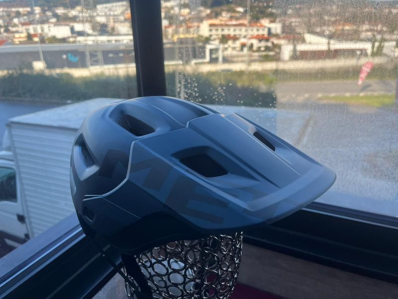 Used MET Roam MIPS® MTB Hel Cycling Accessories