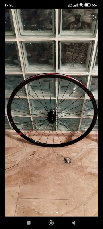 Brugt Fulcrum Rapid Red Complete Wheelset 2025 bike — billede 6 af 8