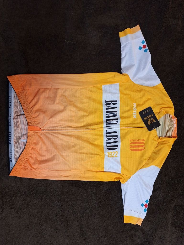 Used 2022 Maillot corto bike — image 1 of 3