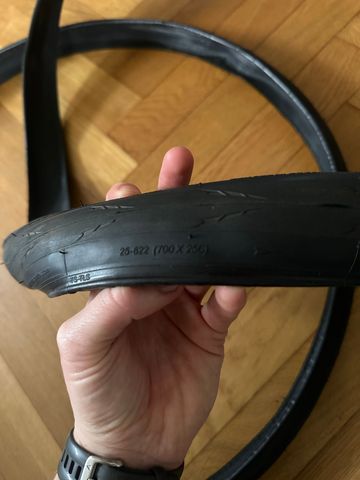 Brugt 2024 Hutchinson Rennräder Tires Set of 2 bike — billede 4 af 5