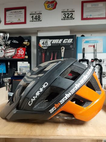 Used 2018 Camino bike — image 3 of 6