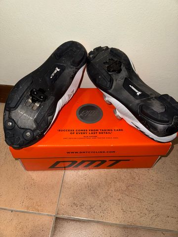 Used 2025 DMT KM0 EVO Carbon MTB Gravel Shoes Size 41 bike — image 5 of 5