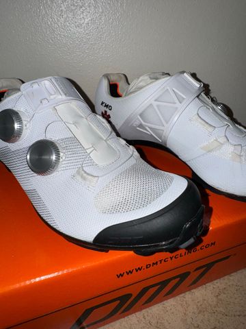 Used 2025 DMT KM0 EVO Carbon MTB Gravel Shoes Size 41 bike — image 4 of 5