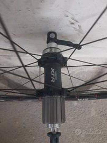 Used Shimano XTR MTB 26 tubeless center lock 2006 bike — image 6 of 6