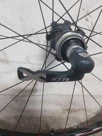 Used Shimano XTR MTB 26 tubeless center lock 2006 bike — image 4 of 6