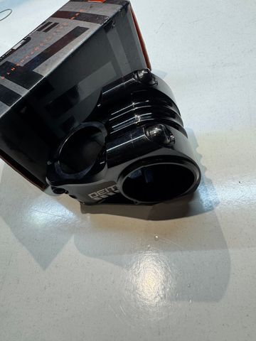 Used Deity Stem 35 2025 bike — image 4 of 8