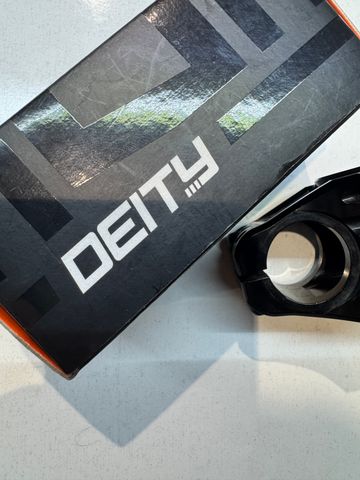 Used Deity Stem 35 2025 bike — image 6 of 8