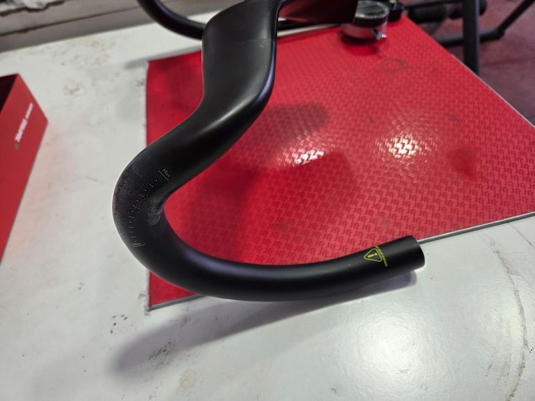 Used 2025 Colnago Handlebar 1YRS bike — image 4 of 5