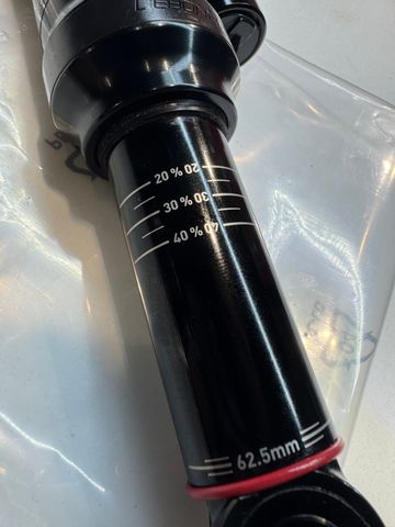 Tweedehands RockShox SuperDelux Select 2021 bike — afbeelding 4 van 7