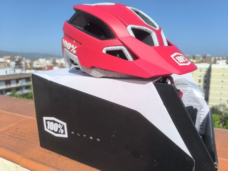 100% Altec Fidlock Helmet bike d'occasion — image 2 sur 9