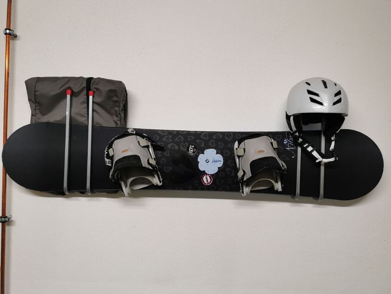Used Nitro Fate Snowboard 147 bike — image 1 of 12