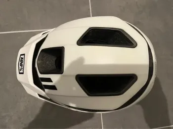 Used 100% MTB Helm Altis Helmet bike — image 3 of 8
