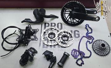 Käytetty 2025 SRAM Force AXS 12-speed Groupset Groupset