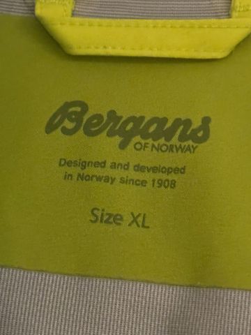 Used Bergans Hodlekve Freeride Jacket XL 2014 bike — image 6 of 9