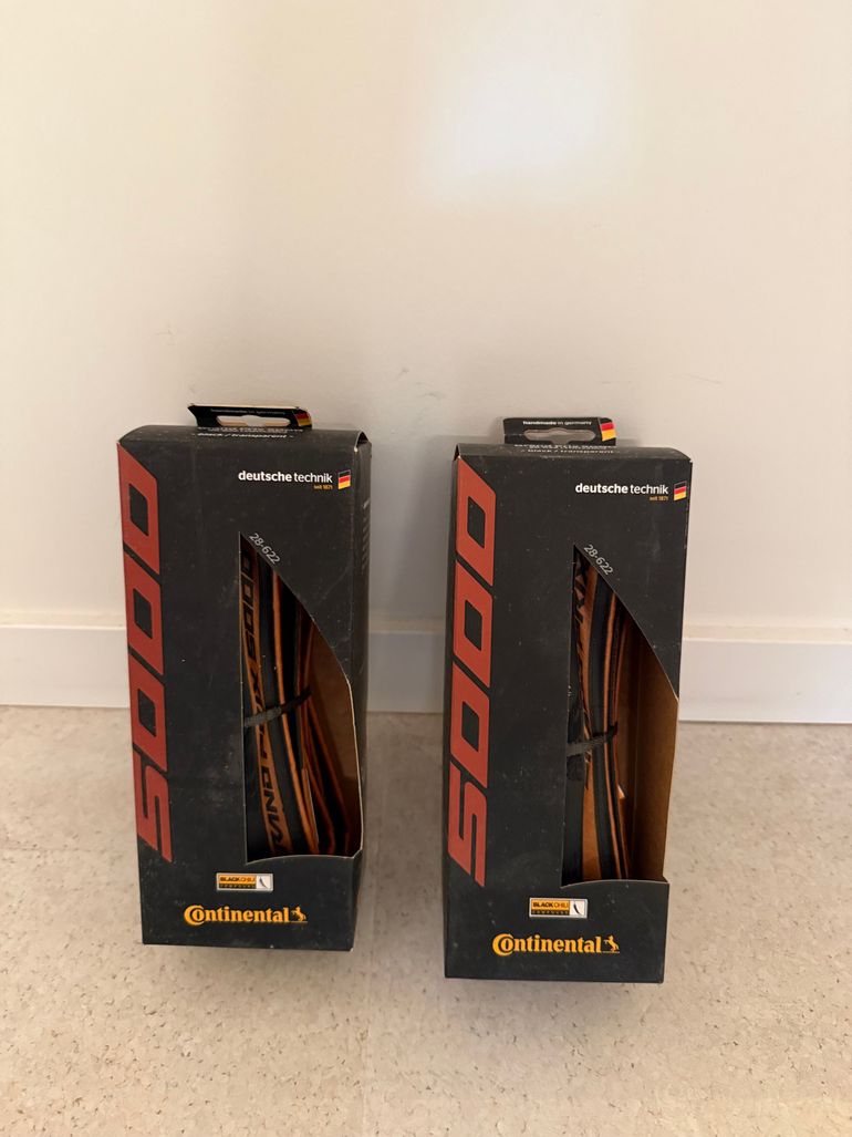 Used Continental Grand Prix 5000 700x28c bike — image 2 of 3