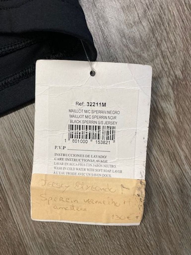 Used Etxeondo Sperrin Jersey Preto Vermelho 2019 bike — image 2 of 5