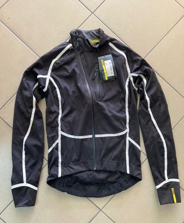 Mavic Cosmic Pro H2O Raincoat Preto S 2021 Cycling Clothing usato