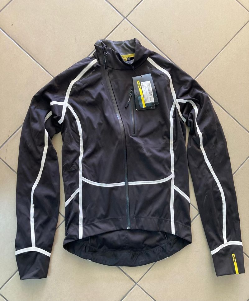 Used Mavic Cosmic Pro H2O Raincoat Preto S 2021 Cycling Clothing
