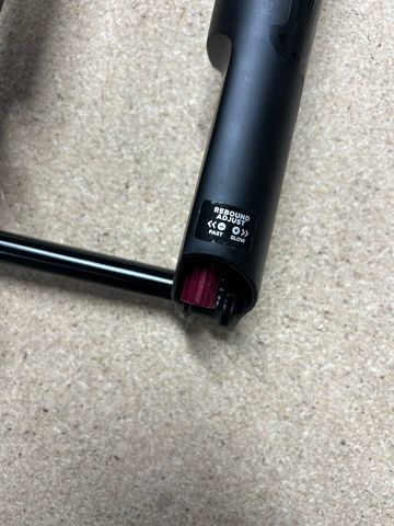 Used Fox 34 SC Performance Fork bike — image 5 of 8