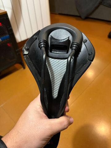Used 2020 Fizik Aliante R5 Saddle bike — image 9 of 10