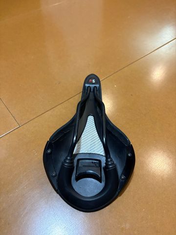 Used 2020 Fizik Aliante R5 Saddle bike — image 7 of 10