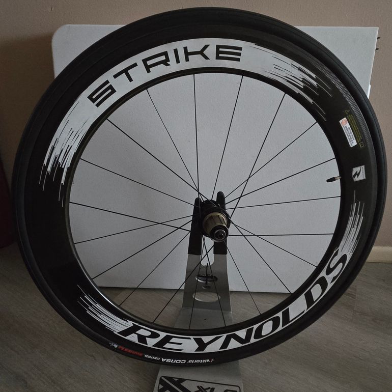 Used Reynolds Strike Carbon Wheelset Rim Brake bike — image 1 of 2