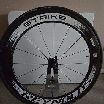 Used Reynolds Strike Carbon Wheelset Rim Brake bike — image 2 of 2