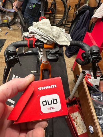 Używany Sram Ceramic BB30 Dub Drivetrain & Pedals