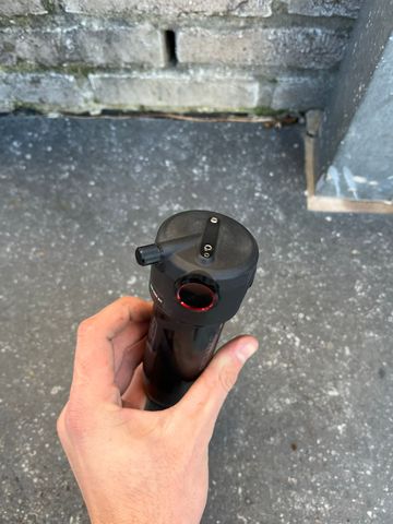 RockShox Deluxe Select Air Shock bike d'occasion — image 3 sur 4