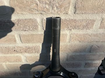 Used RockShox 35 Gold RL DebonAir bike — image 10 of 12
