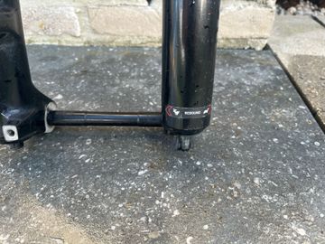 Used RockShox 35 Gold RL DebonAir bike — image 8 of 12