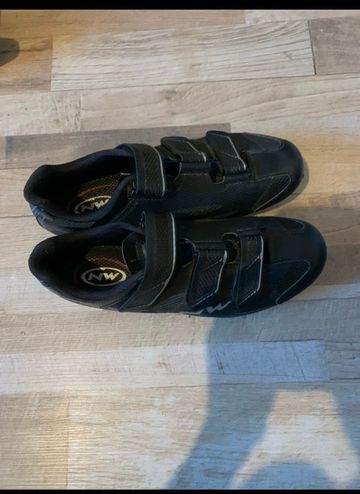Northwave Cycling Shoes with Look Red Cleats Cycling Shoes usato