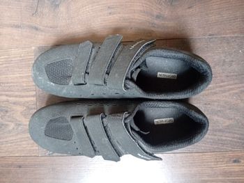 Used 2025 shoes road 100 black bike — image 1 of 2