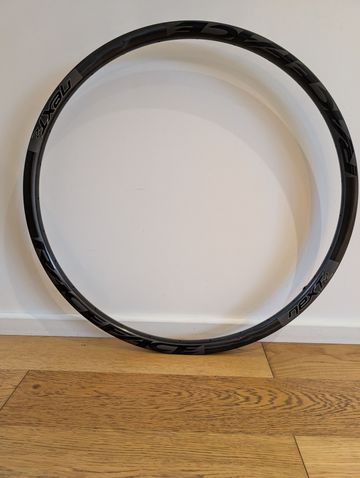 Używany Race Face Next R Carbon Rims Wheels