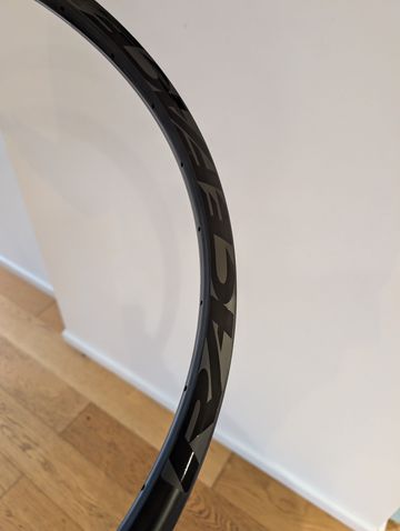 Race Face Next R Carbon Rims bike usato — immagine 3 di 4