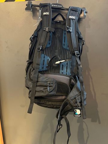 Brugt EVOC Explorer Pro 26 2024 bike — billede 2 af 2